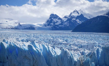Caminar sobre el Glaciar Perito Moreno es caro pero una experiencia única